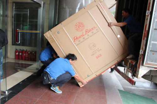 剑河钢琴贵重工艺品无忧运